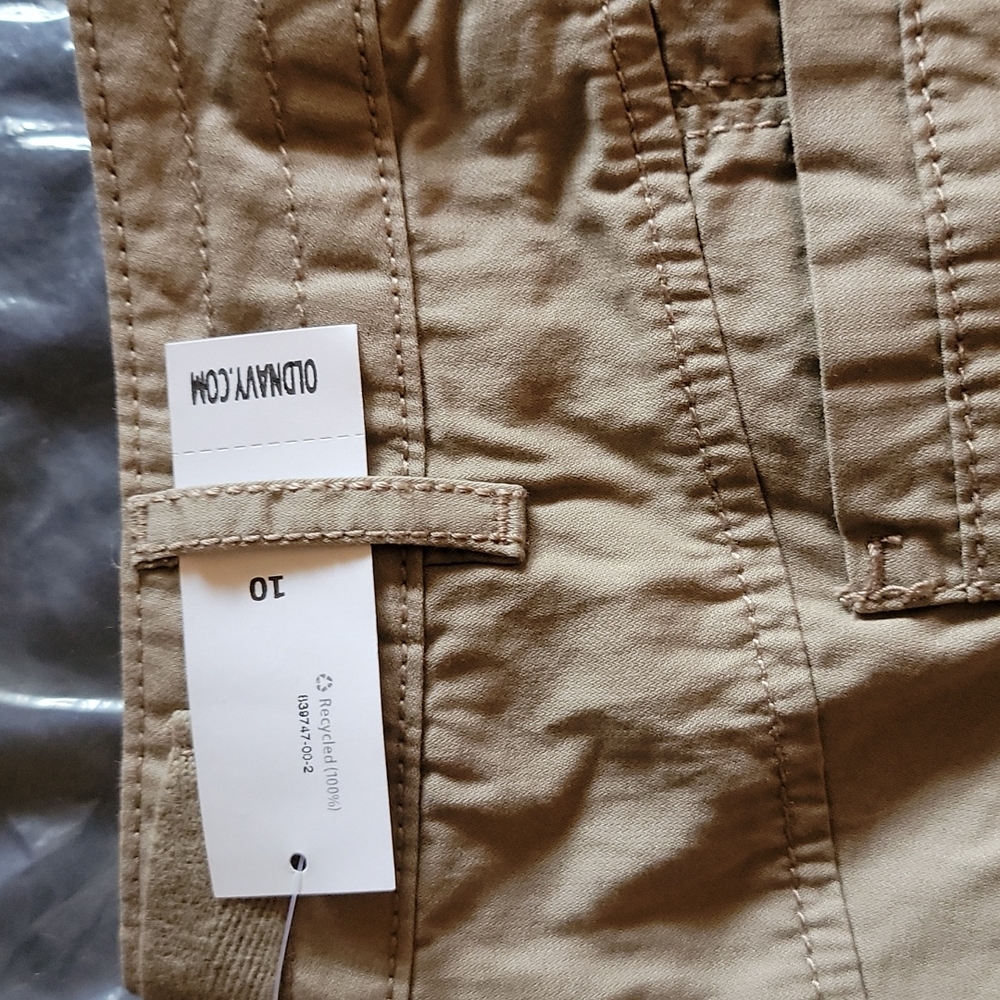 Tan capris - Picture 6 of 8